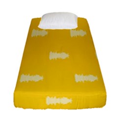 Waveform Disco Wahlin Retina White Yellow Fitted Sheet (single Size) by Mariart