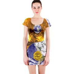 Design Yin Yang Balance Sun Earth Short Sleeve Bodycon Dress by Nexatart