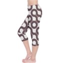 Seamless Geometric Circle Capri Leggings  View3