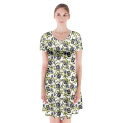 Roses Pattern Short Sleeve V-neck Flare Dress