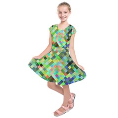 Pixel Pattern A Completely Seamless Background Design Kids  Short Sleeve Dress