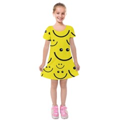 Digitally Created Yellow Happy Smile  Face Wallpaper Kids  Short Sleeve Velvet Dress by BangZart