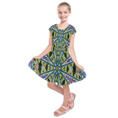 Kaleidoscope Background Kids  Short Sleeve Dress by BangZart