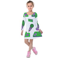 Green Music Pattern Kids  Long Sleeve Velvet Dress by TheLimeGreenFlamingo