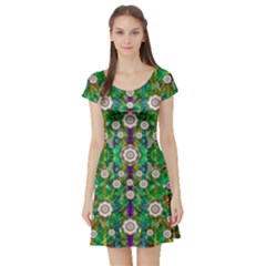 Pearl Flowers In The Glowing Forest Short Sleeve Skater Dress