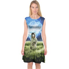 Astronaut Capsleeve Midi Dress by BangZart