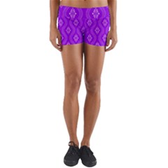 Decorative Seamless Pattern  Yoga Shorts