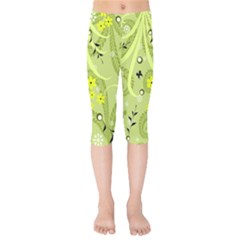 Flowers On A Green Background                   Kids  Capri Leggings