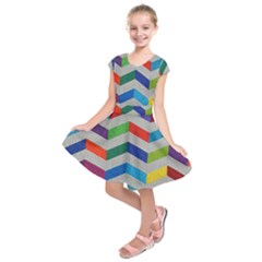 Charming Chevrons Quilt Kids  Short Sleeve Dress by BangZart