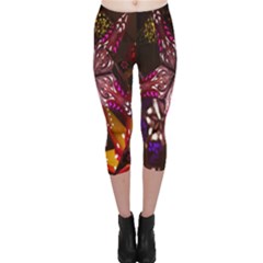 Hanging Paper Star Lights Capri Leggings 