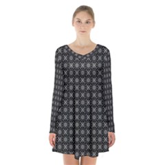 Kaleidoscope Seamless Pattern Long Sleeve Velvet V-neck Dress by Nexatart