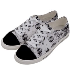 Vintage Halloween Pattern Women s Low Top Canvas Sneakers