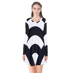 Circle White Black Flare Dress by Mariart