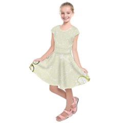 Flower Star Floral Green Camuflage Leaf Frame Kids  Short Sleeve Dress by Mariart