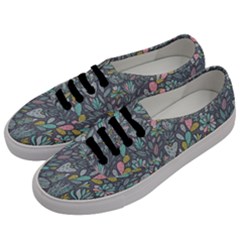 Cactus Pattern Green  Men s Classic Low Top Sneakers by kostolom3000shop