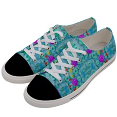 Season For Roses And Polka Dots Women s Low Top Canvas Sneakers