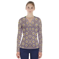 Star Fall Of Fantasy Flowers On Pearl Lace V-neck Long Sleeve Top