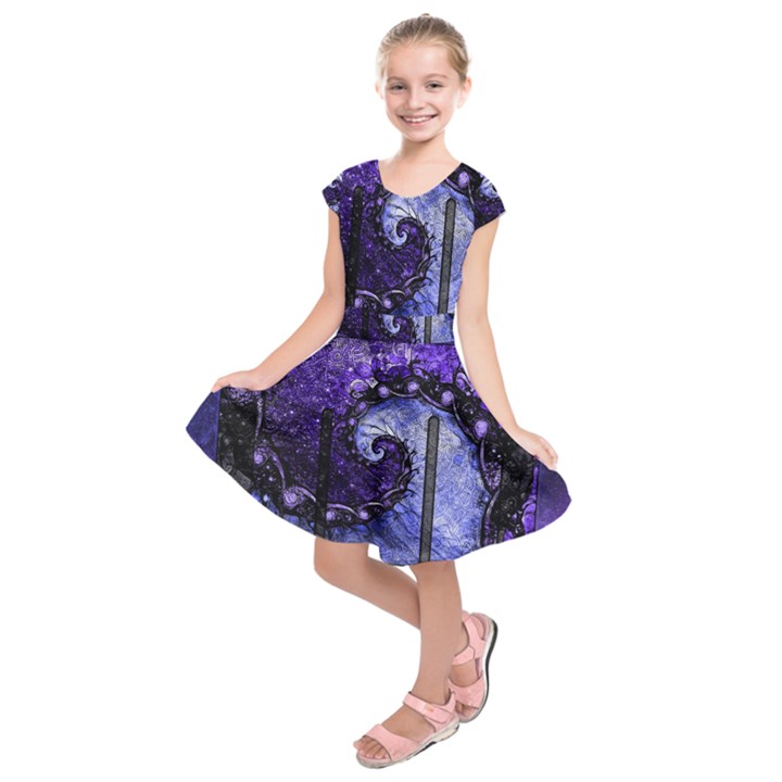 Beautiful Violet Spiral For Nocturne Of Scorpio Kids  Short Sleeve Dress