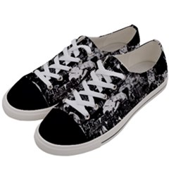 Graffiti Women s Low Top Canvas Sneakers