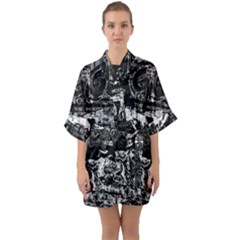 Graffiti Quarter Sleeve Kimono Robe