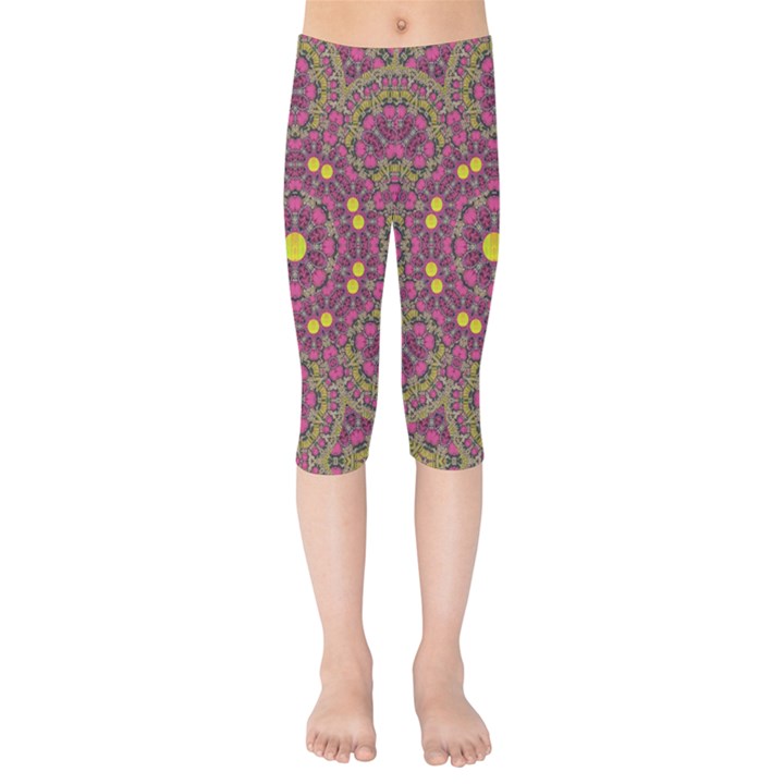 Butterflies  Roses In Gold Spreading Calm And Love Kids  Capri Leggings 