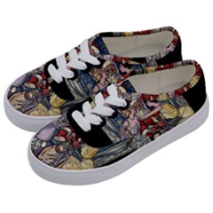 Vintage Santa Claus  Kids  Classic Low Top Sneakers by Valentinaart