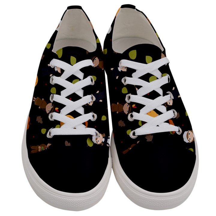 Pilgrims and Indians pattern - Thanksgiving Women s Low Top Canvas Sneakers