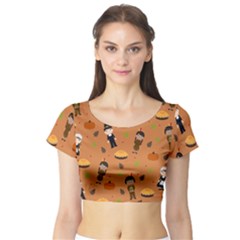 Pilgrims And Indians Pattern - Thanksgiving Short Sleeve Crop Top by Valentinaart