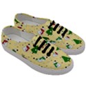 Snowman pattern Men s Classic Low Top Sneakers View3