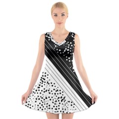 Pattern V-neck Sleeveless Skater Dress by gasi