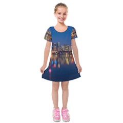 Buildings Can Cn Tower Canada Kids  Short Sleeve Velvet Dress by Celenk