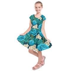 Light Blue Roses And Daisys Kids  Short Sleeve Dress by allthingseveryone