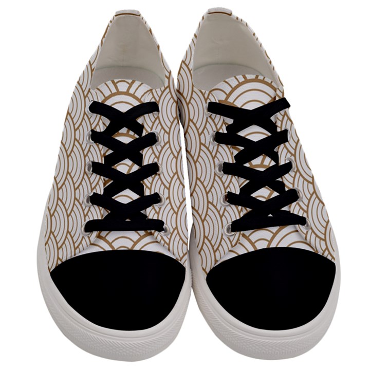 art deco,japanese fan pattern, gold,white,vintage,chic,elegant,beautiful,shell pattern, modern,trendy Men s Low Top Canvas Sneakers