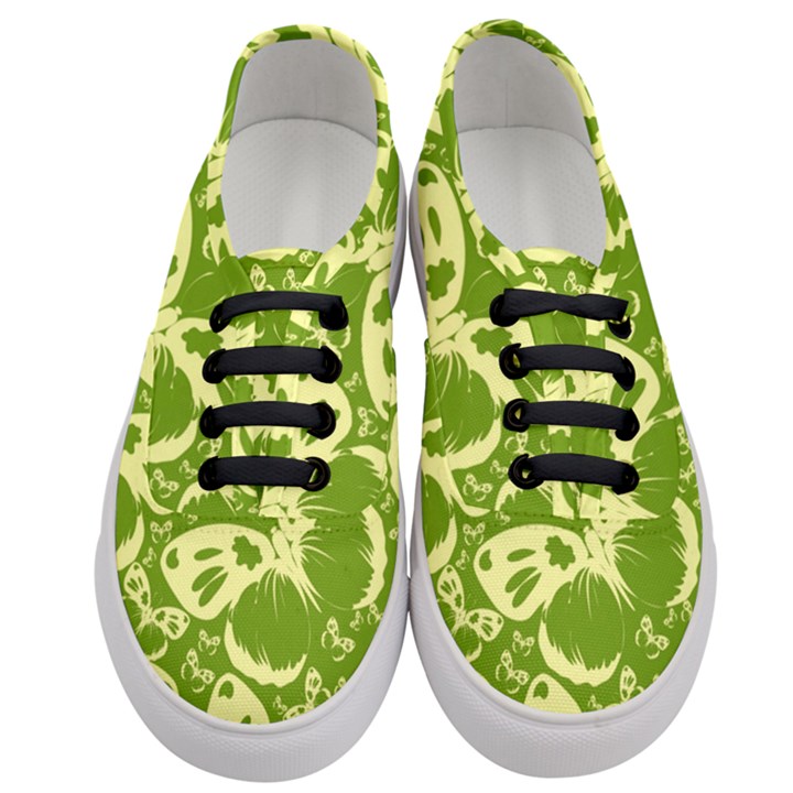 Pale Green Butterflies Pattern Women s Classic Low Top Sneakers