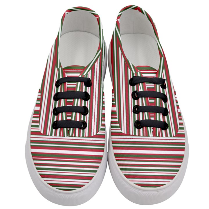 Christmas Stripes Pattern Women s Classic Low Top Sneakers