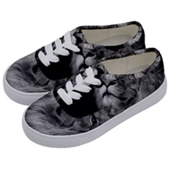 Feline Lion Tawny African Zoo Kids  Classic Low Top Sneakers by BangZart