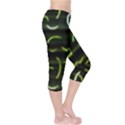 Abstract Dark Blur Texture Capri Leggings  View4