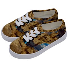 Monument President Landmark Kids  Classic Low Top Sneakers by Celenk