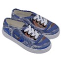 Harvard Mayfair Hokusai Chalk Wave Fuji Kids  Classic Low Top Sneakers View3