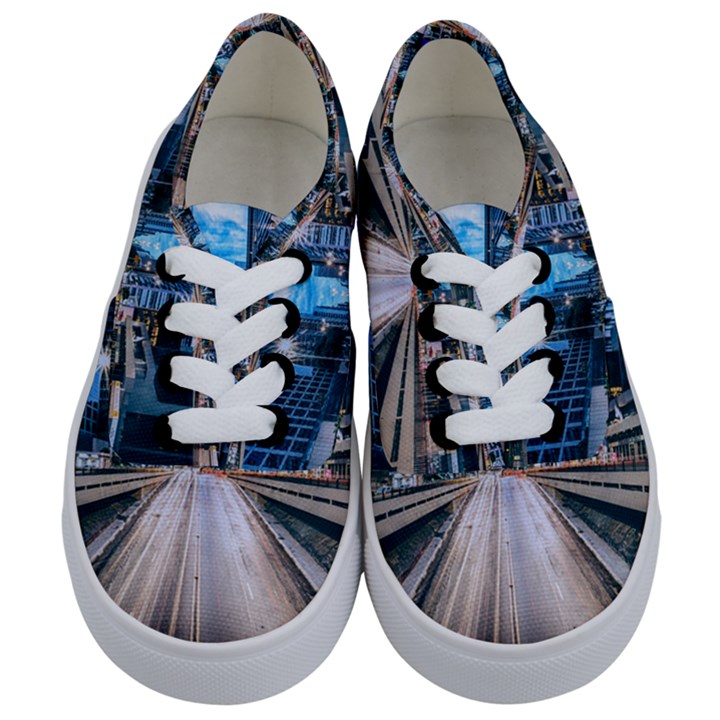 Urban Street Cityscape Modern City Kids  Classic Low Top Sneakers