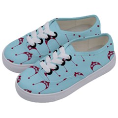 Blue Flower Red Hat Kids  Classic Low Top Sneakers