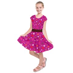 Fuchsia Heart Shapes Pattern Kids  Short Sleeve Dress by PattyVilleDesigns