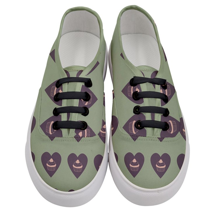 Cupcake Green Women s Classic Low Top Sneakers