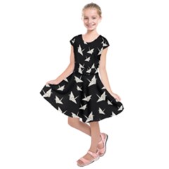 Paper Cranes Pattern Kids  Short Sleeve Dress by Valentinaart