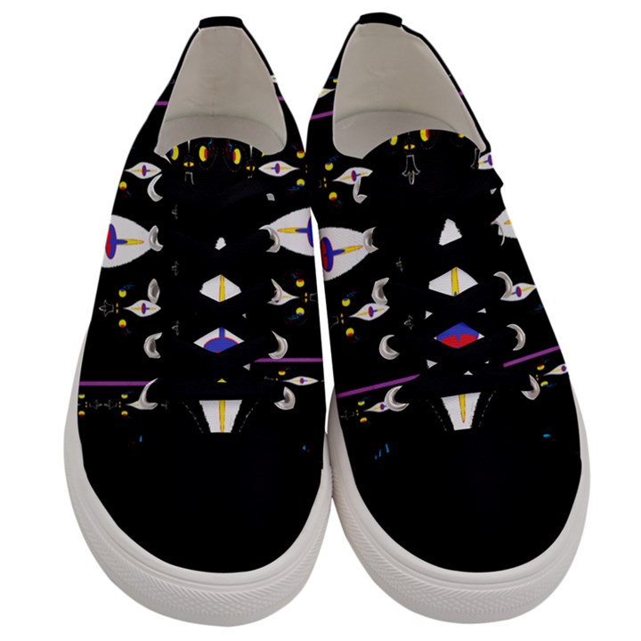 Quebec With Love Men s Low Top Canvas Sneakers