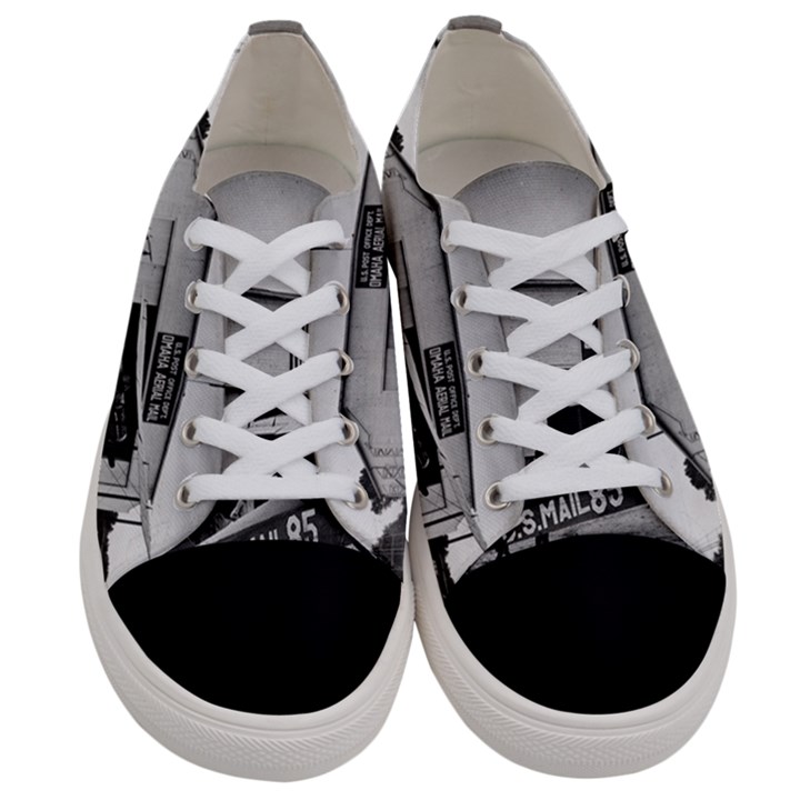 Omaha Airfield Airplain Hangar Women s Low Top Canvas Sneakers