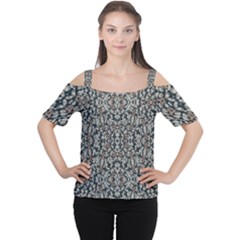 Ornate Pattern Mosaic Cutout Shoulder Tee