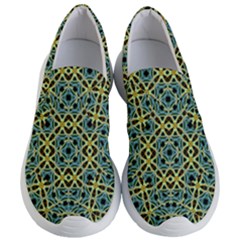 Arabesque Seamless Pattern Women s Lightweight Slip Ons