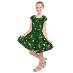 St Patricks Day Pattern Kids  Short Sleeve Dress by Valentinaart