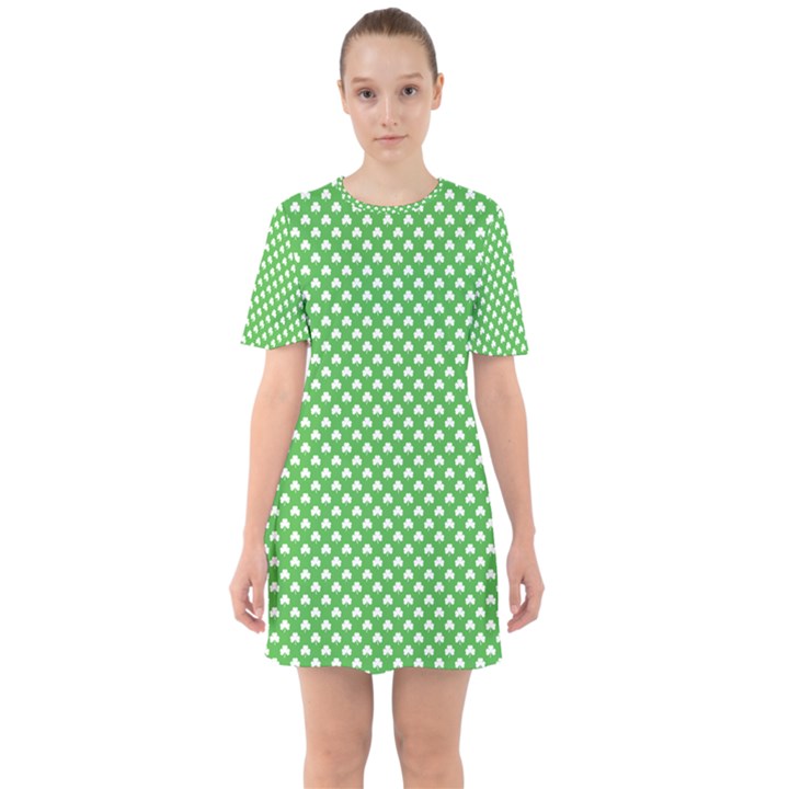 White Heart-Shaped Clover on Green St. Patrick s Day Sixties Short Sleeve Mini Dress